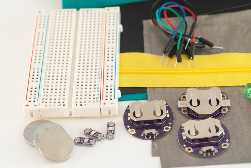 Busy New Bee image kit with 3 coin cell holders