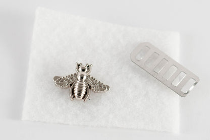Metal Bee for fabric image 3