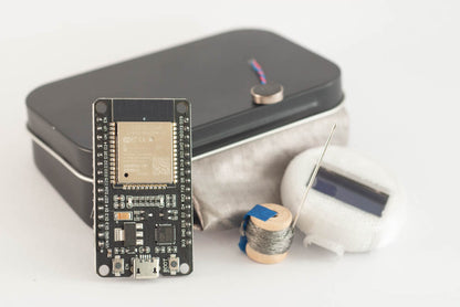 ESP32 Connecting - touch wearable with live data image 5